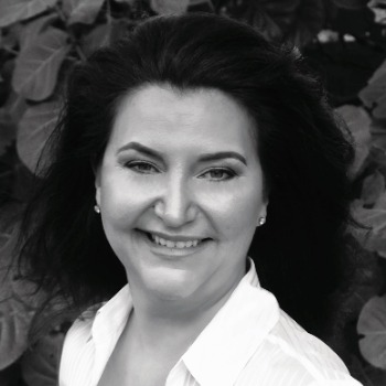 Photo of LeAnn Pliske