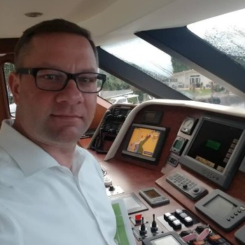 Yacht Broker Solomon Mills