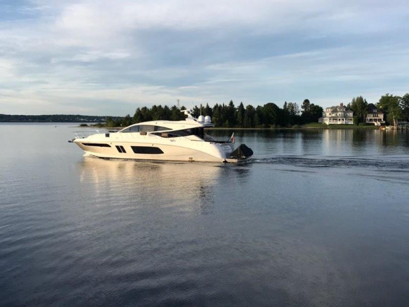 photo of 65' Sea Ray L65 Sundancer 2015