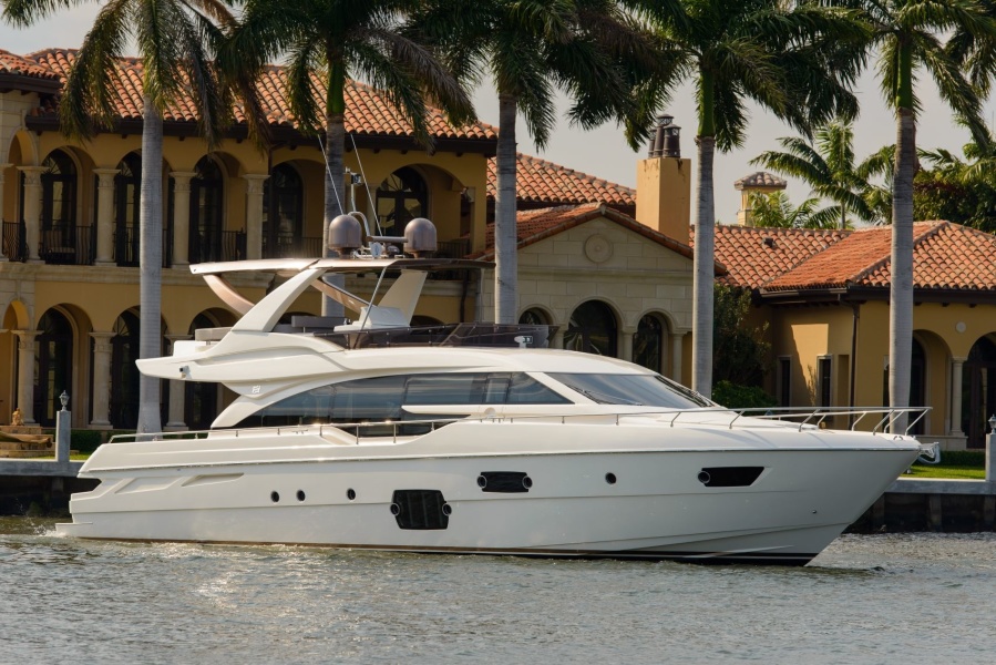 photo of 69' Ferretti Yachts 690 2015