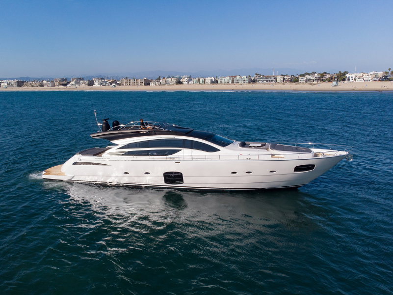 photo of 82' Pershing 2017