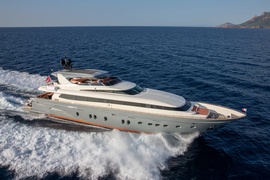 photo of 111' Canados 110 2008