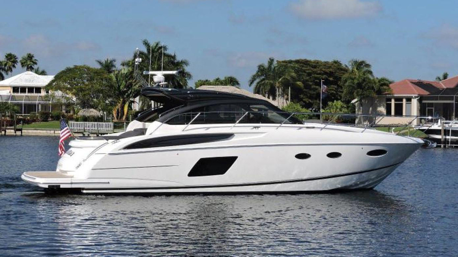 photo of 48' Princess V48 Open 2016