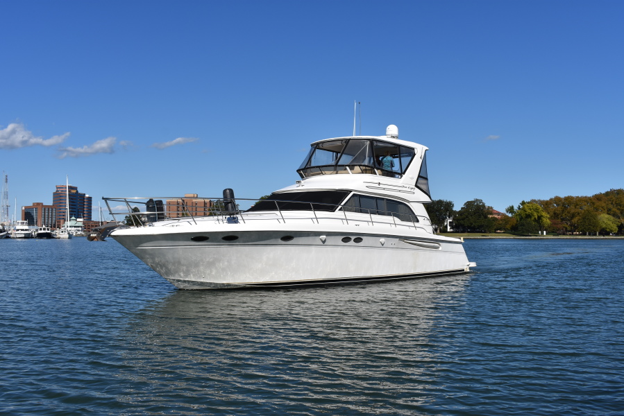 photo of 48' Sea Ray 480 Sedan Bridge 1999