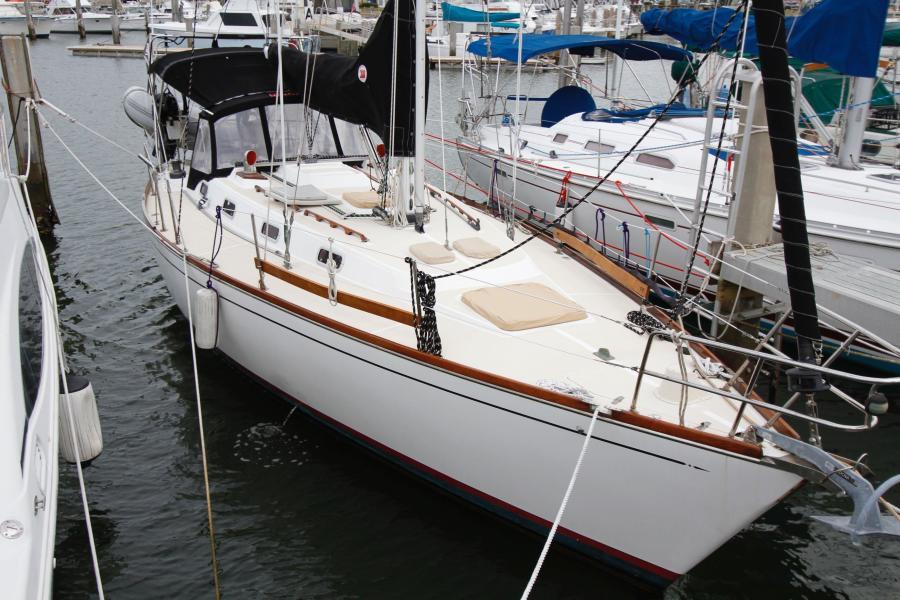 photo of 37' Tartan 372 1989
