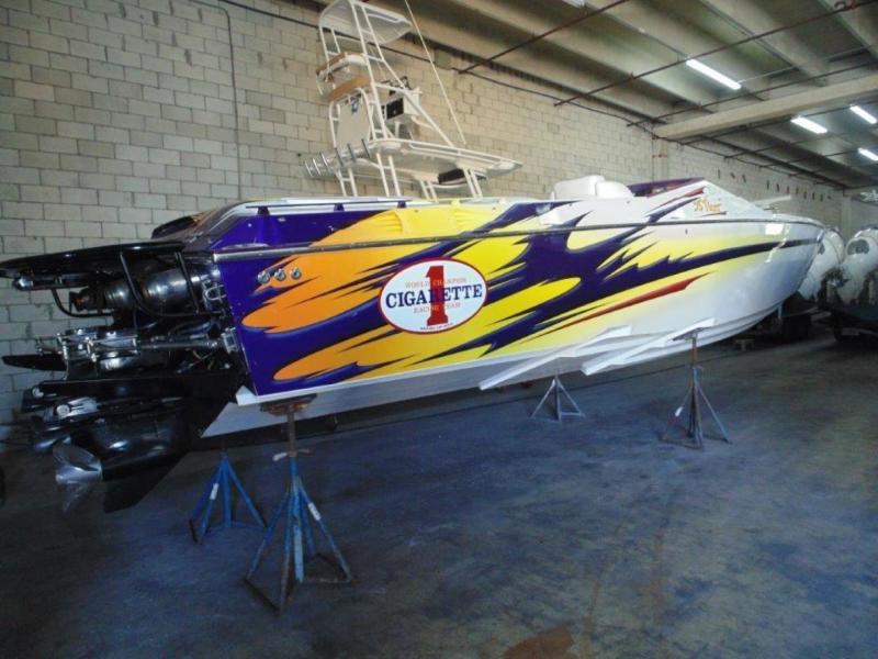 photo of 35' Cigarette Tiger 2003