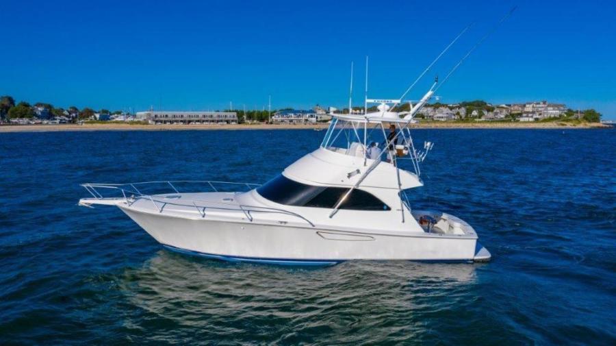 photo of 42' Viking 42 Convertible 2012