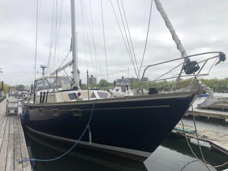 photo of 56' Maple Leaf 1985