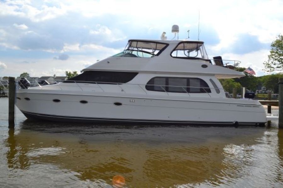 photo of 56' Carver 560 Voyager 2006