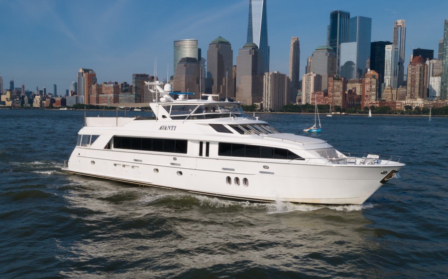 photo of 100' Hatteras 100 Motor Yacht 2005
