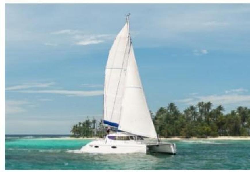 photo of 40' Fountaine Pajot Lavezzi 2009