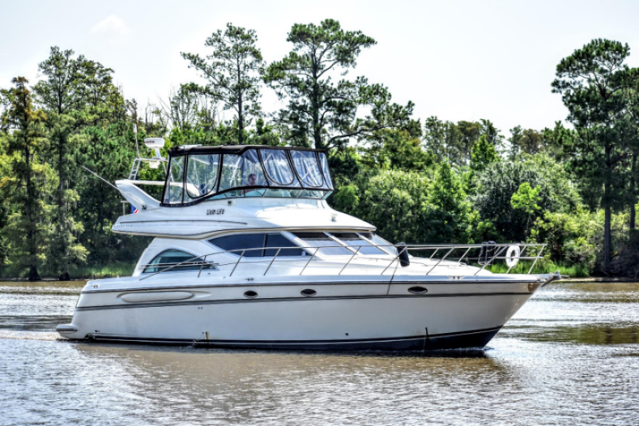 photo of 46' Maxum 4600 Motor Yacht 1999