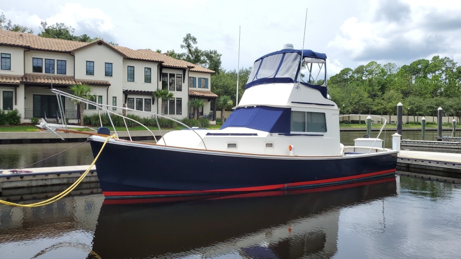 Find Used Boats For Sale Under 100000 United Yacht Sales