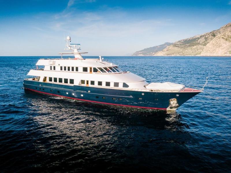 photo of 124' Amels 1983