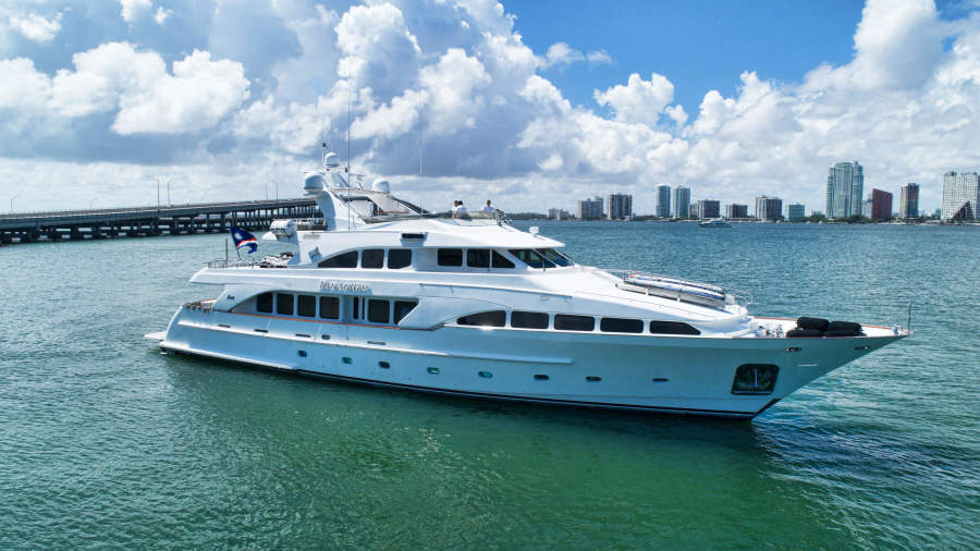 photo of 115' Benetti 1998