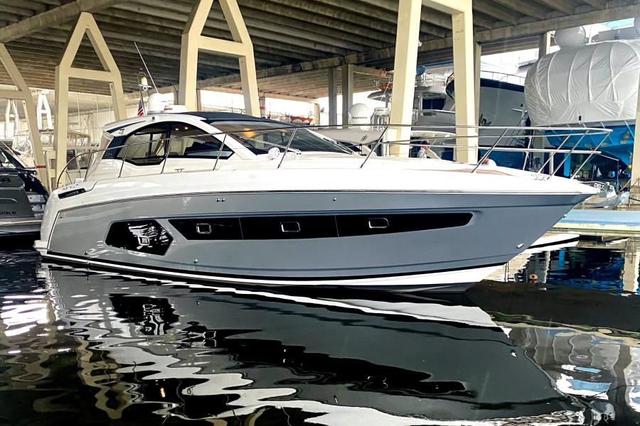 photo of 43' Azimut Atlantis 2017