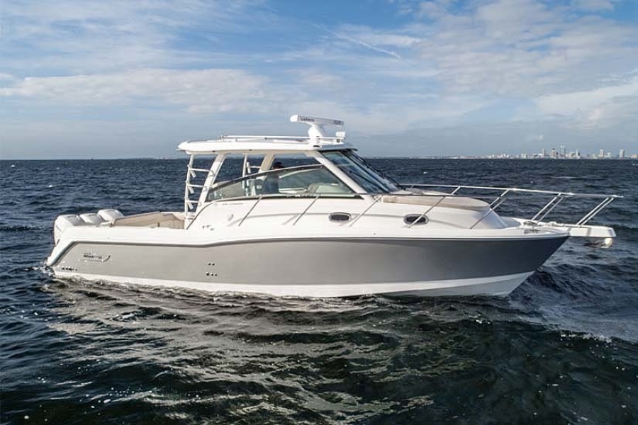 photo of 34' Boston Whaler 345 Conquest 2018