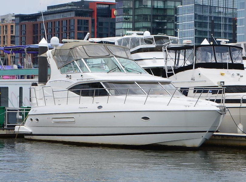 Cruisers Yachts 4450 Express Motoryacht 2001 For Sale in Washington