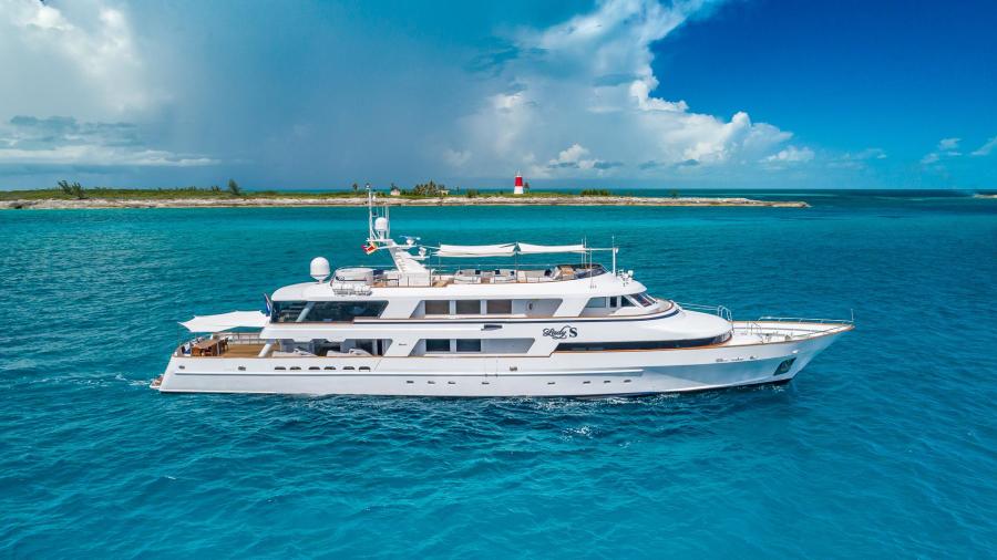 photo of 151' Benetti 1989