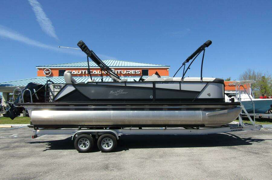 Photo of 25' SunChaser Eclipse 8523 Fish 2023