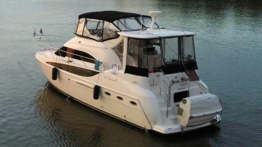 Photo of 2004 Meridian 40'
