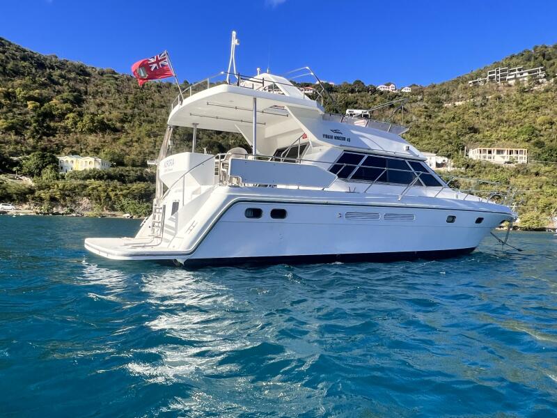 Photo of 2000 Horizon 48'