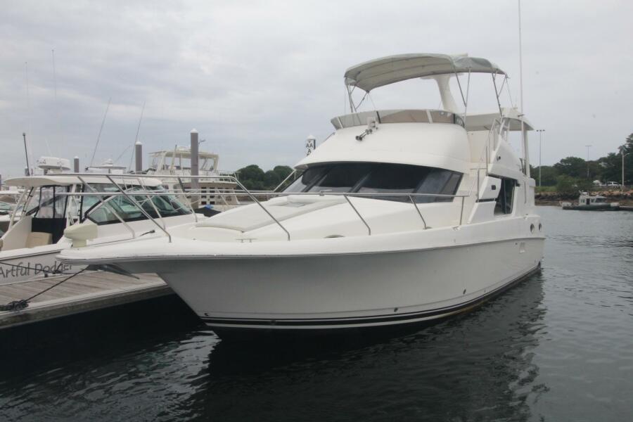 Photo of 2000 Silverton 37'