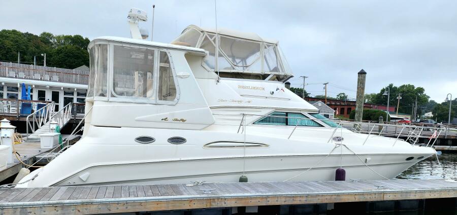Photo of 1999 Sea Ray 42'