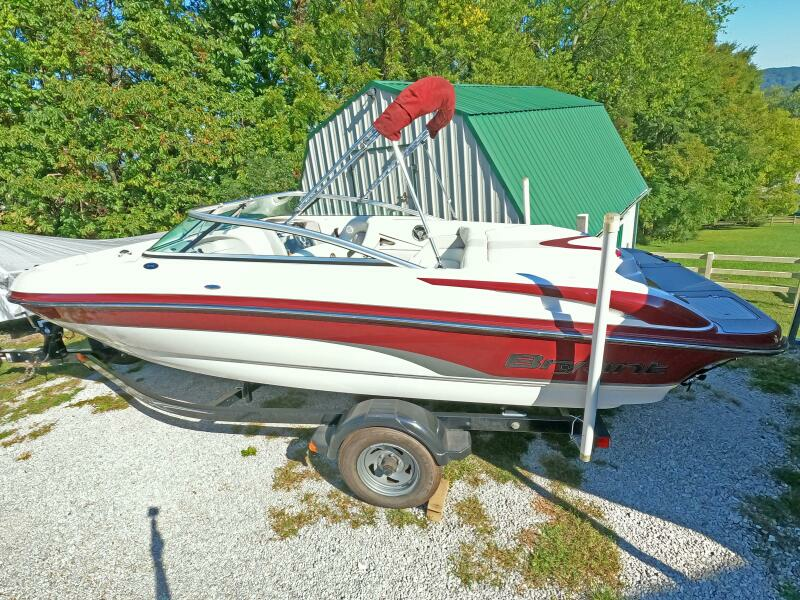 Photo of 21' Bryant 210 Bowrider 2008