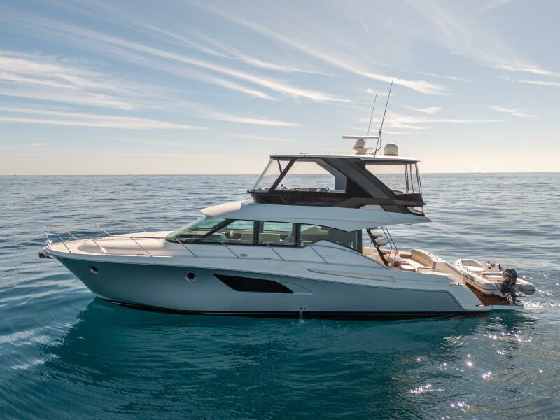 Photo of 53' Tiara Yachts F53 Flybridge 2017