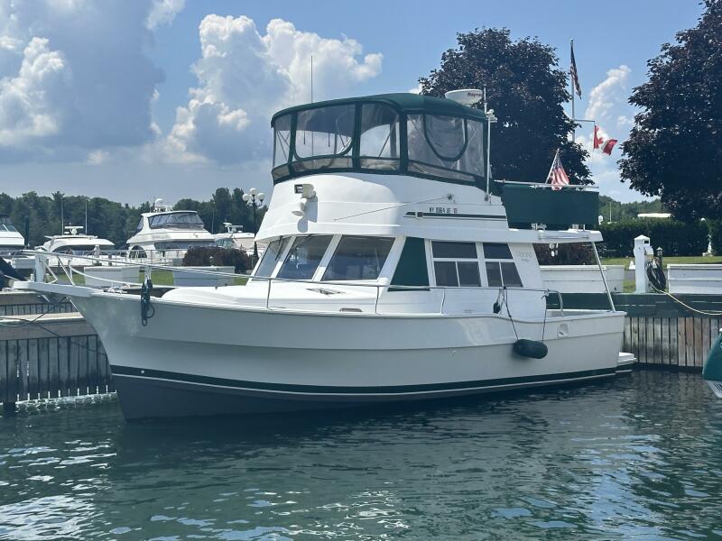 Photo of 1997 Mainship 39'