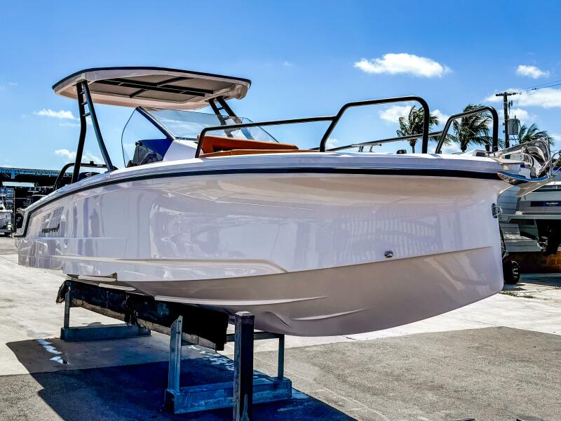 Photo of 2025 Axopar 25'
