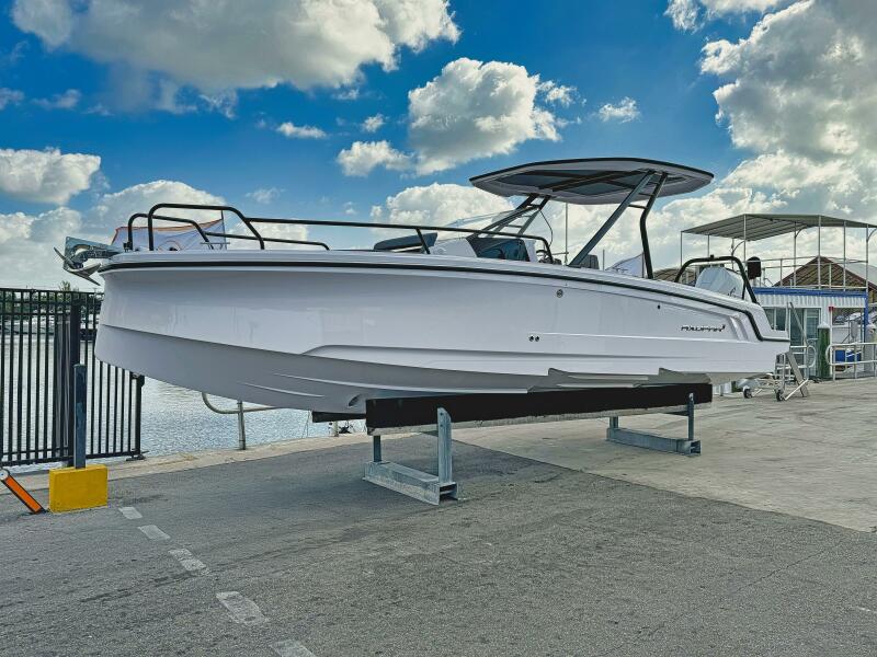 Photo of 2025 Axopar 25'