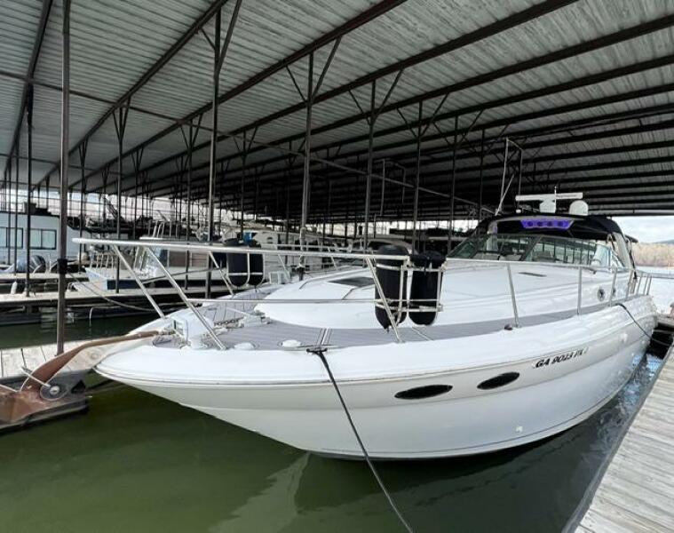 Photo of 2003 Sea Ray 42'