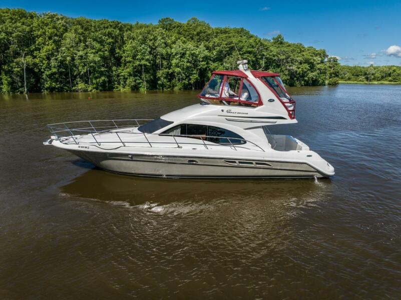Photo of 2005 Sea Ray 42'