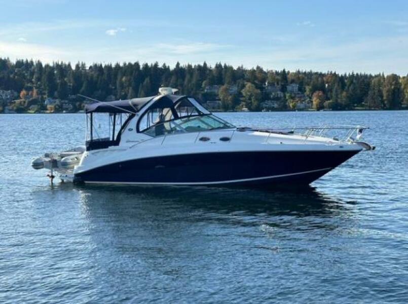Photo of 2004 Sea Ray 32'