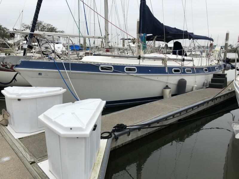 photo of 41' Catalina Morgan Classic 41 1988