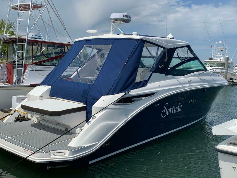 Photo of 2020 Sea Ray 32'