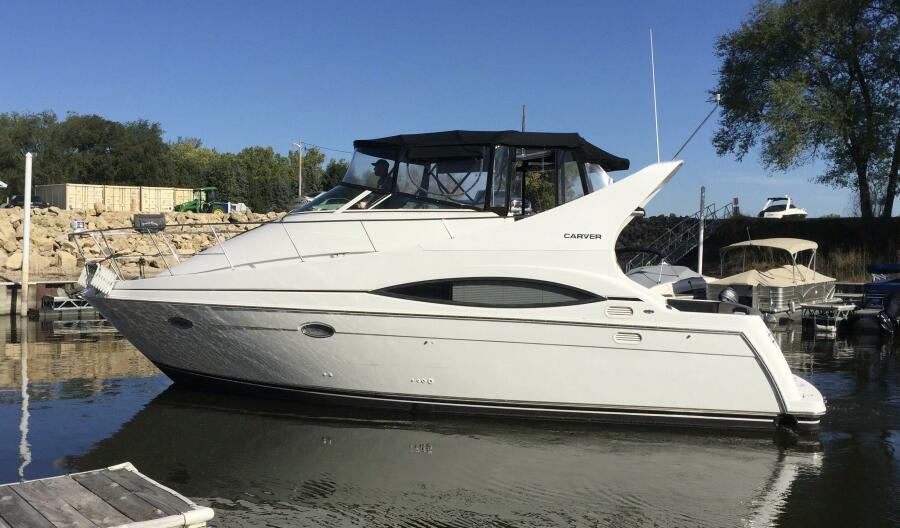 Photo of 1997 Carver 35'