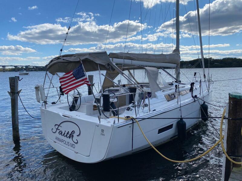 Photo of 2021 Dufour 39'