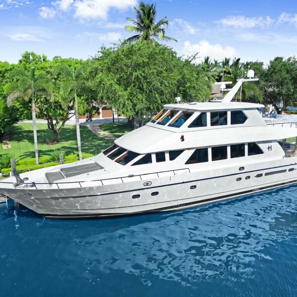 Photo of 2003 Hargrave 81'