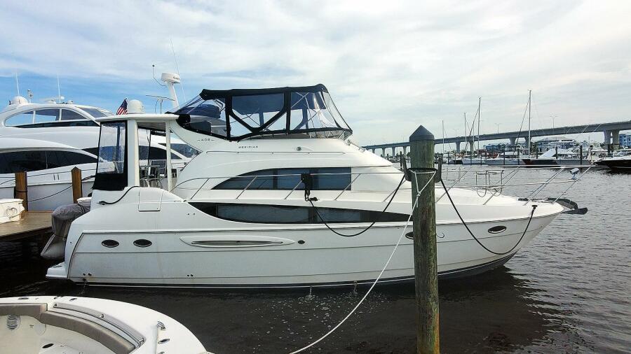 Photo of 2007 Meridian 40'