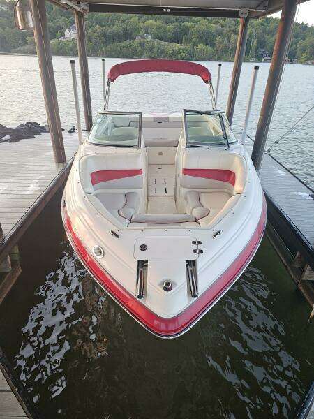 Photo of 23' Bryant 233 2008