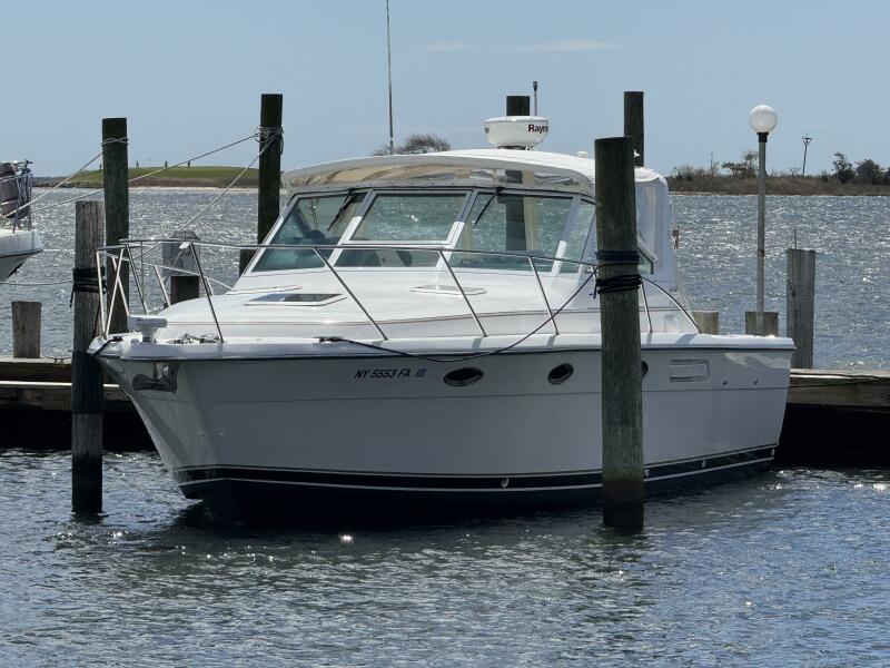 Photo of 2000 Tiara Yachts 31'