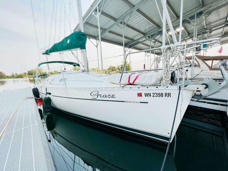 Photo of 2000 Beneteau 31'