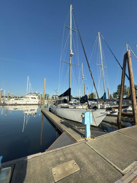 Photo of 1984 Spindrift 46'