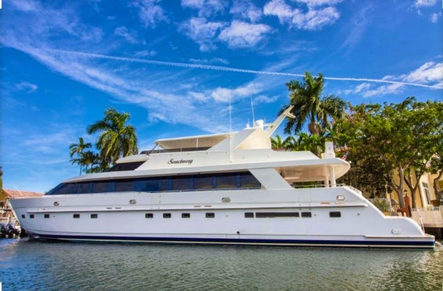 Photo of 2002 Hargrave 100'