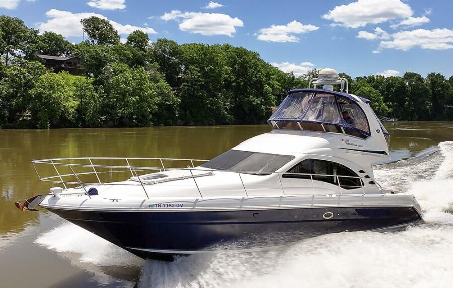 Photo of 2005 Sea Ray 42'