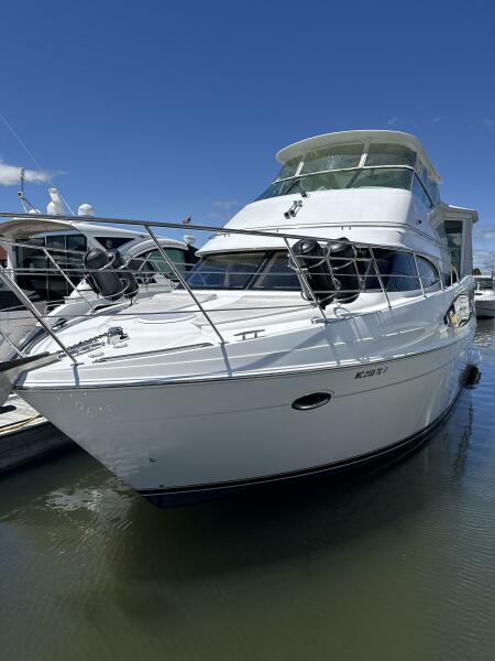 Photo of 2003 Carver 46'