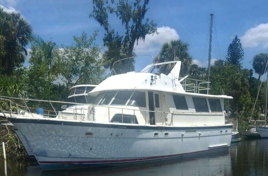 Photo of 61' Hatteras 1982